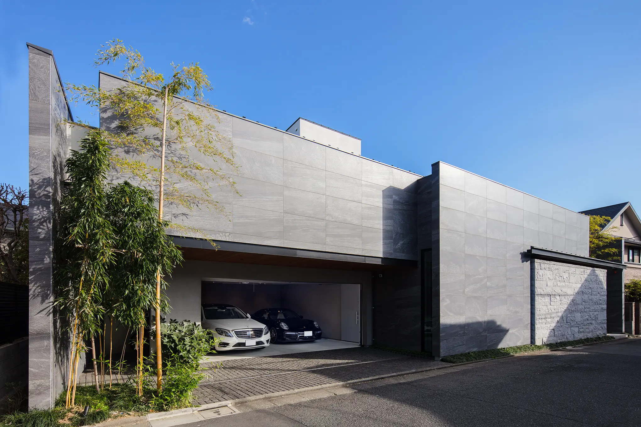 Urban Resort Style［東京都目黒区］｜ 完全オーダーメイドのデザイナーズ高級注文住宅 ｜ 株式会社ハウゼ