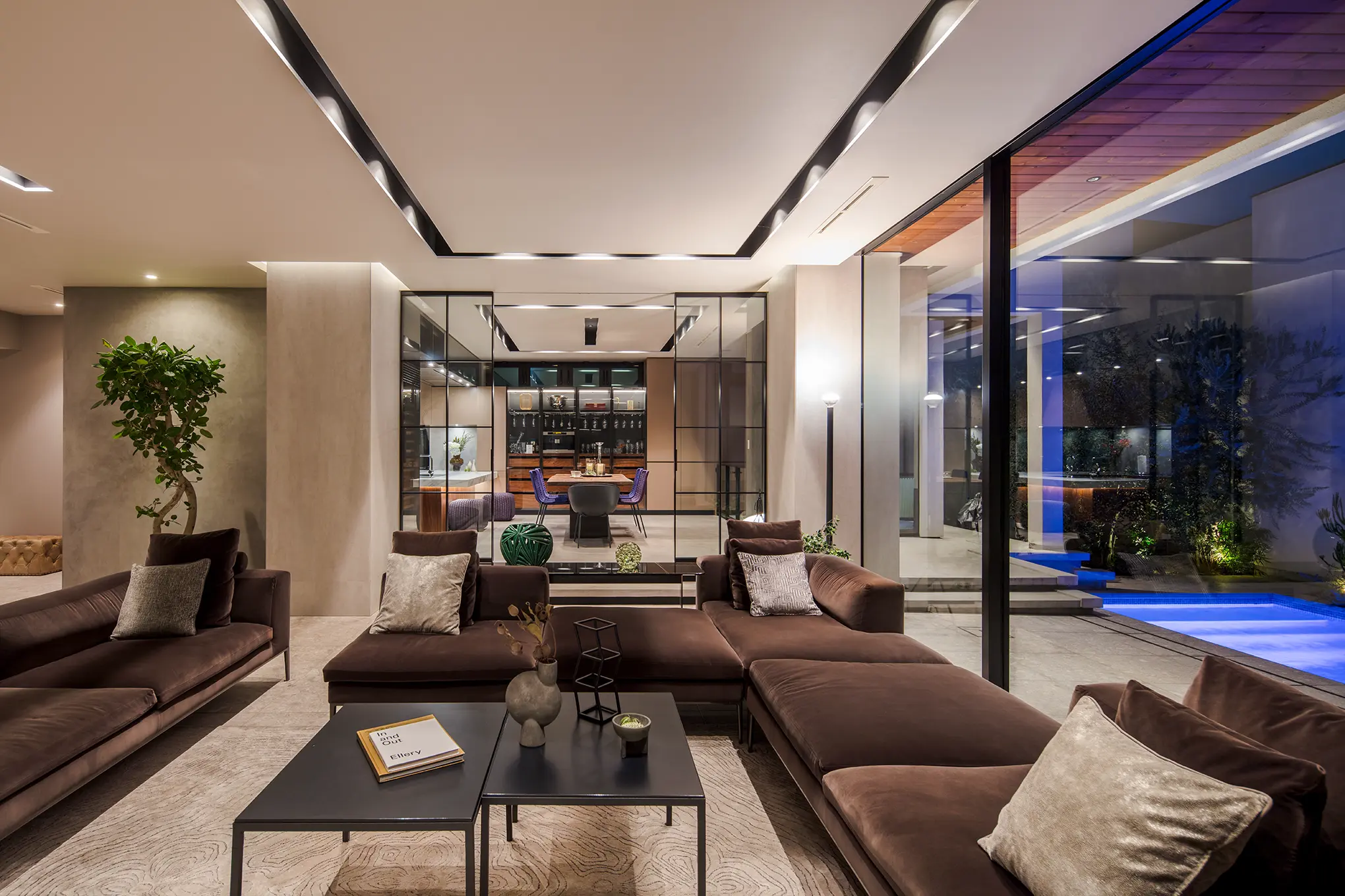 Urban Resort Style［東京都目黒区］｜ 完全オーダーメイドのデザイナーズ高級注文住宅 ｜ 株式会社ハウゼ