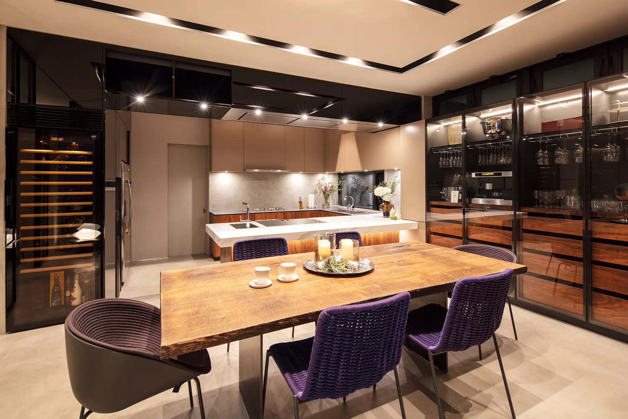 Urban Resort Style［東京都目黒区］｜ 完全オーダーメイドのデザイナーズ高級注文住宅 ｜ 株式会社ハウゼ
