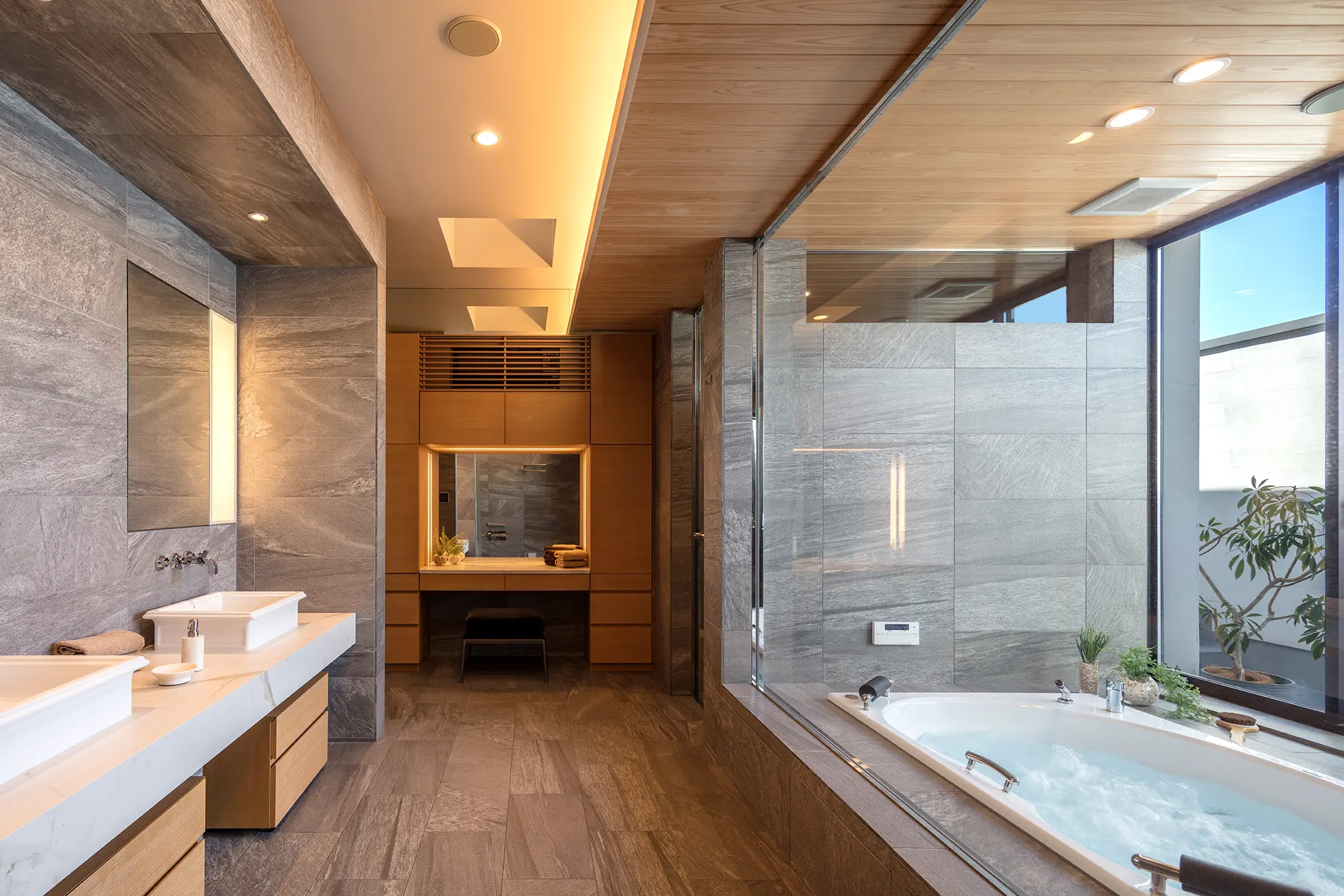 Urban Resort Style［東京都目黒区］｜ 完全オーダーメイドのデザイナーズ高級注文住宅 ｜ 株式会社ハウゼ