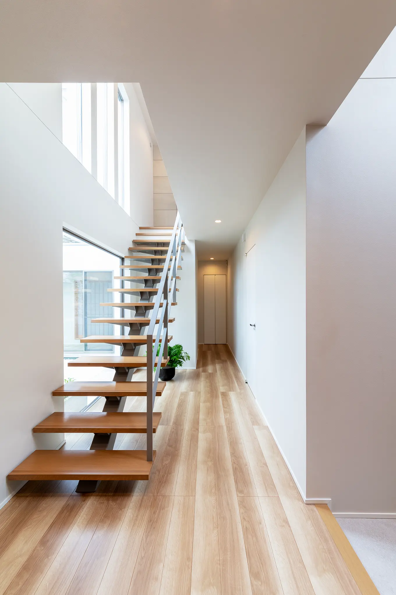 LIVING WITH LIGHT AND NATURE［東京都渋谷区］｜ 完全オーダーメイドのデザイナーズ高級注文住宅 ｜ 株式会社ハウゼ