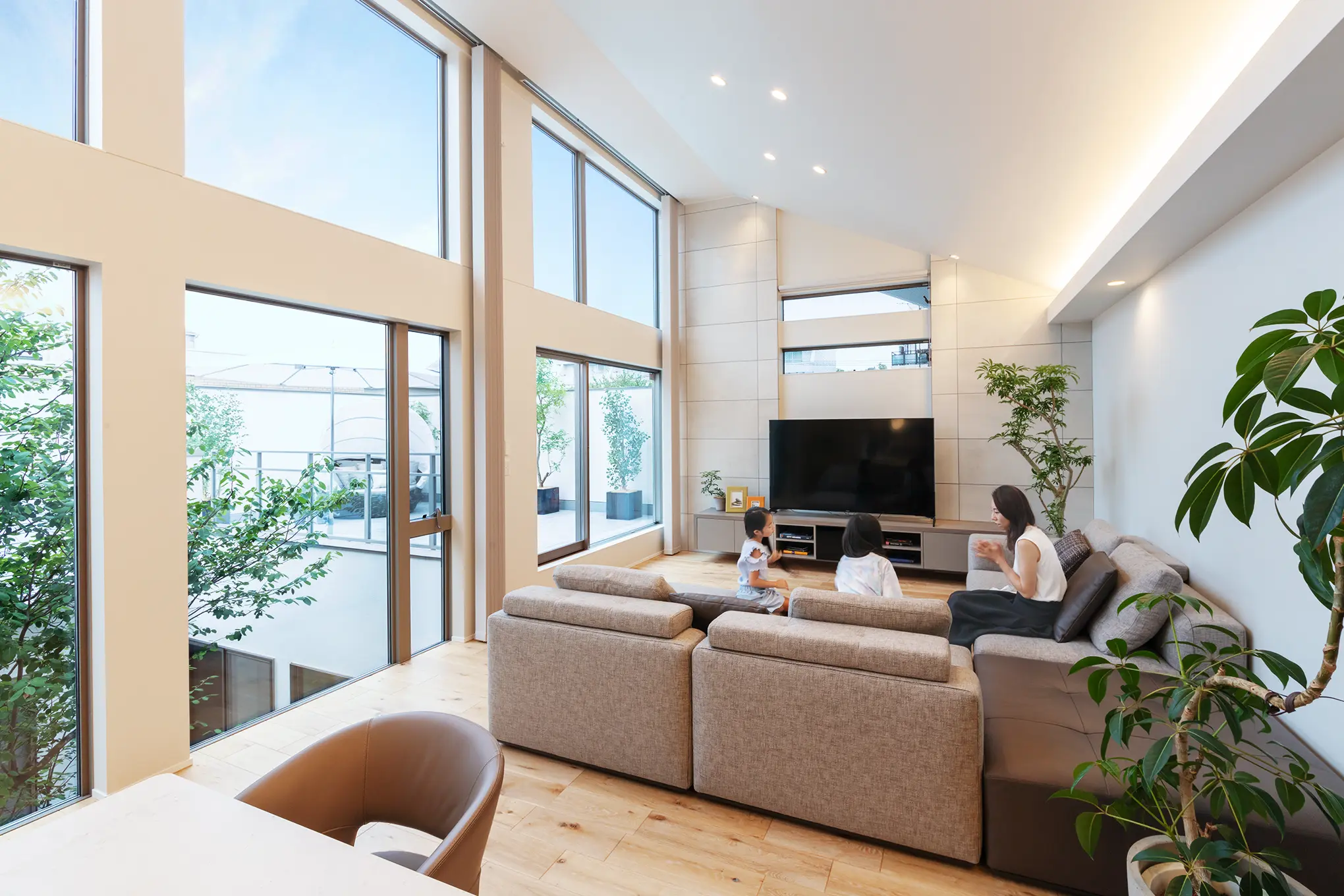 LIVING WITH LIGHT AND NATURE［東京都渋谷区］｜ 完全オーダーメイドのデザイナーズ高級注文住宅 ｜ 株式会社ハウゼ