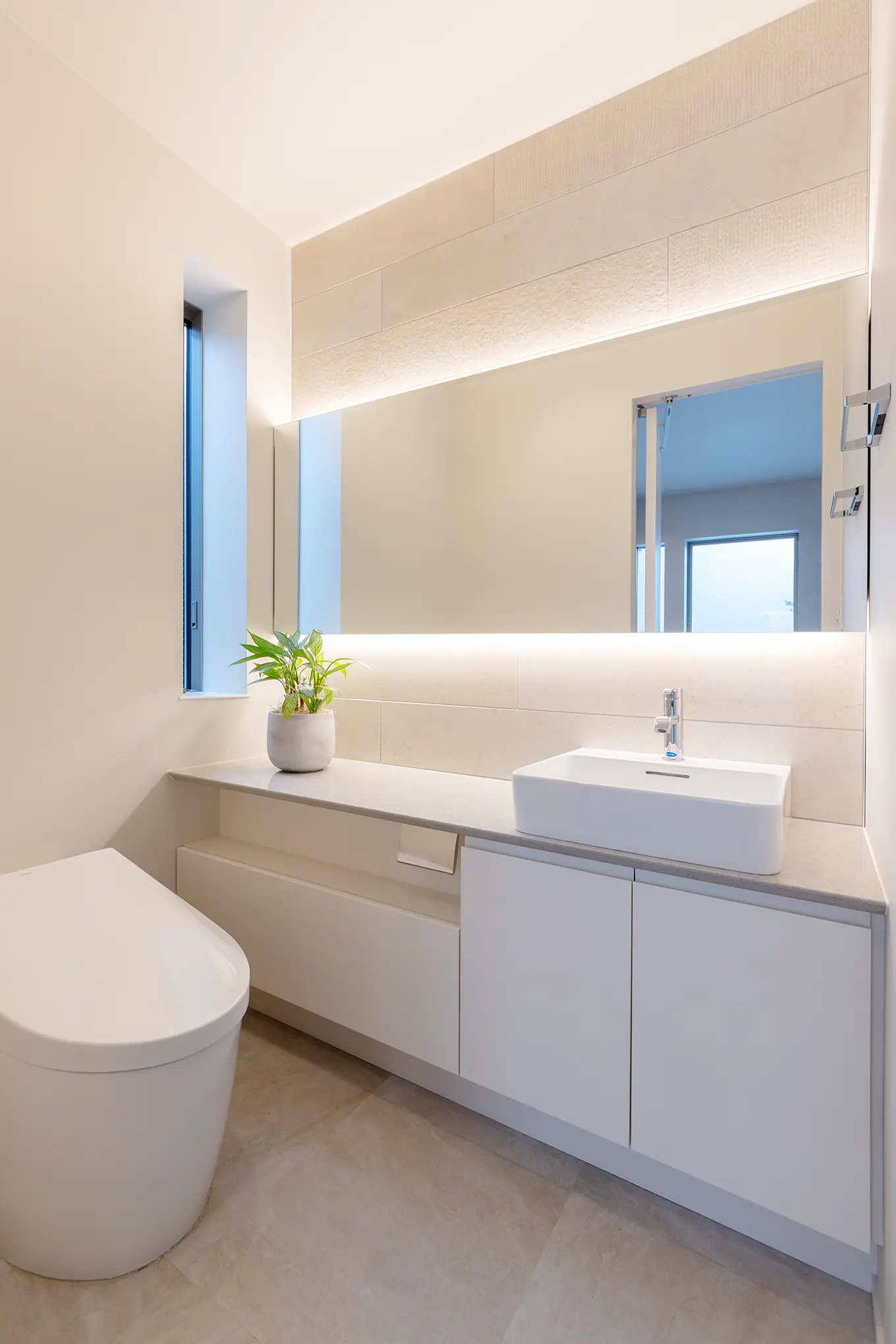 LIVING WITH LIGHT AND NATURE［東京都渋谷区］｜ 完全オーダーメイドのデザイナーズ高級注文住宅 ｜ 株式会社ハウゼ