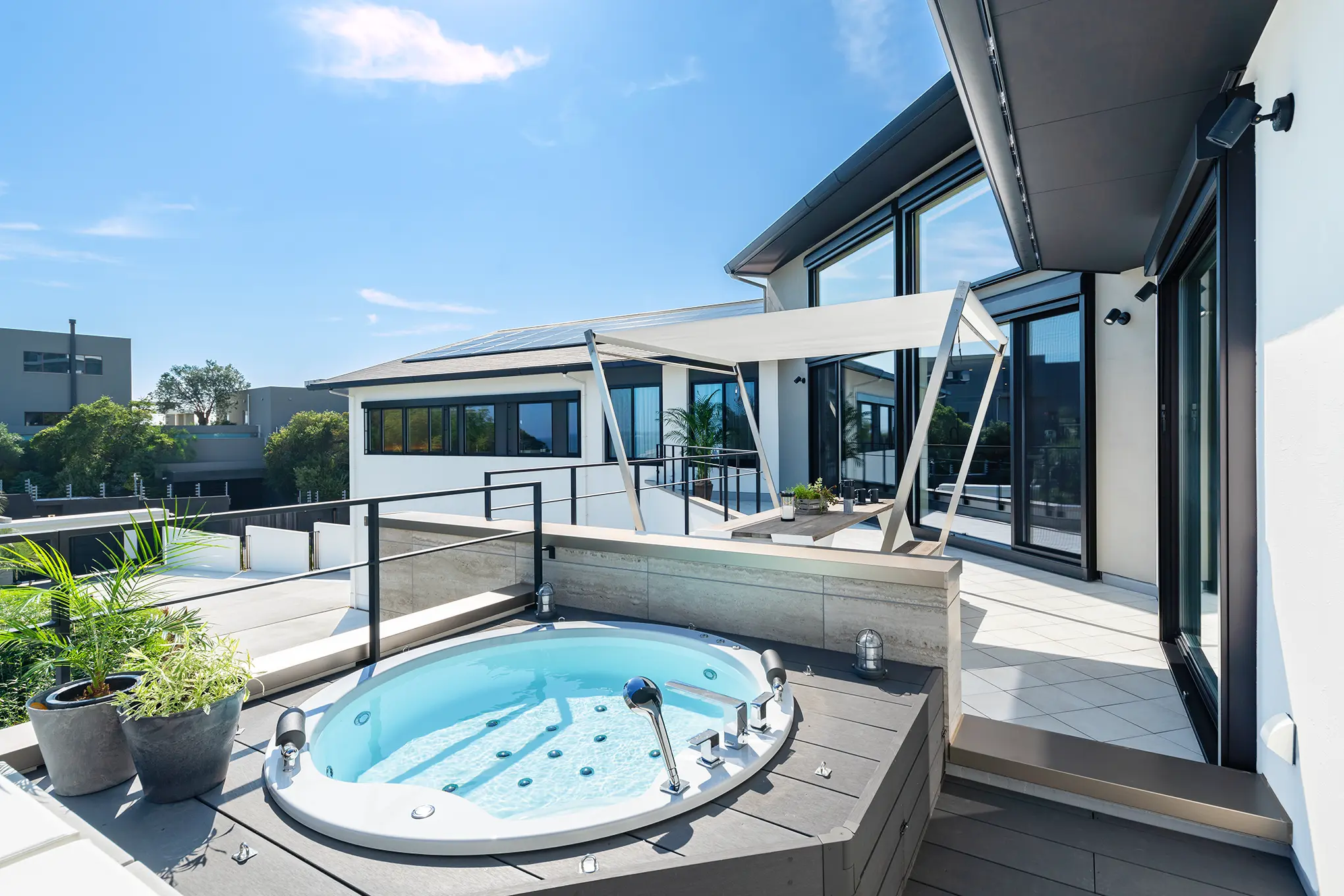 Sea Coast Villa［神奈川県横須賀市］｜ 完全オーダーメイドのデザイナーズ高級注文住宅 ｜ 株式会社ハウゼ