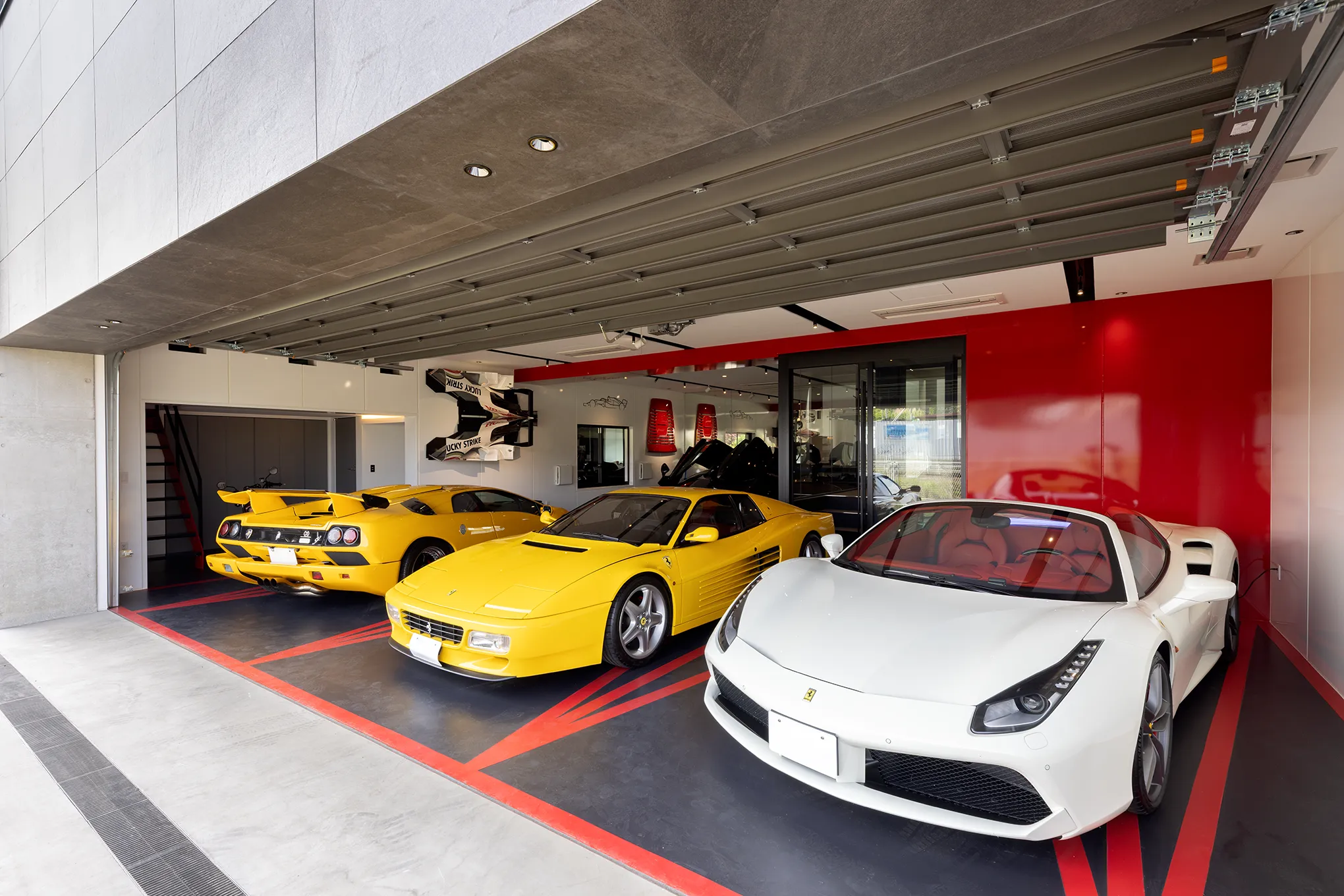 愛車と住まうモダンラグジュアリー邸宅［横浜市都筑区］｜ 完全オーダーメイドのデザイナーズ高級注文住宅 ｜ 株式会社ハウゼ