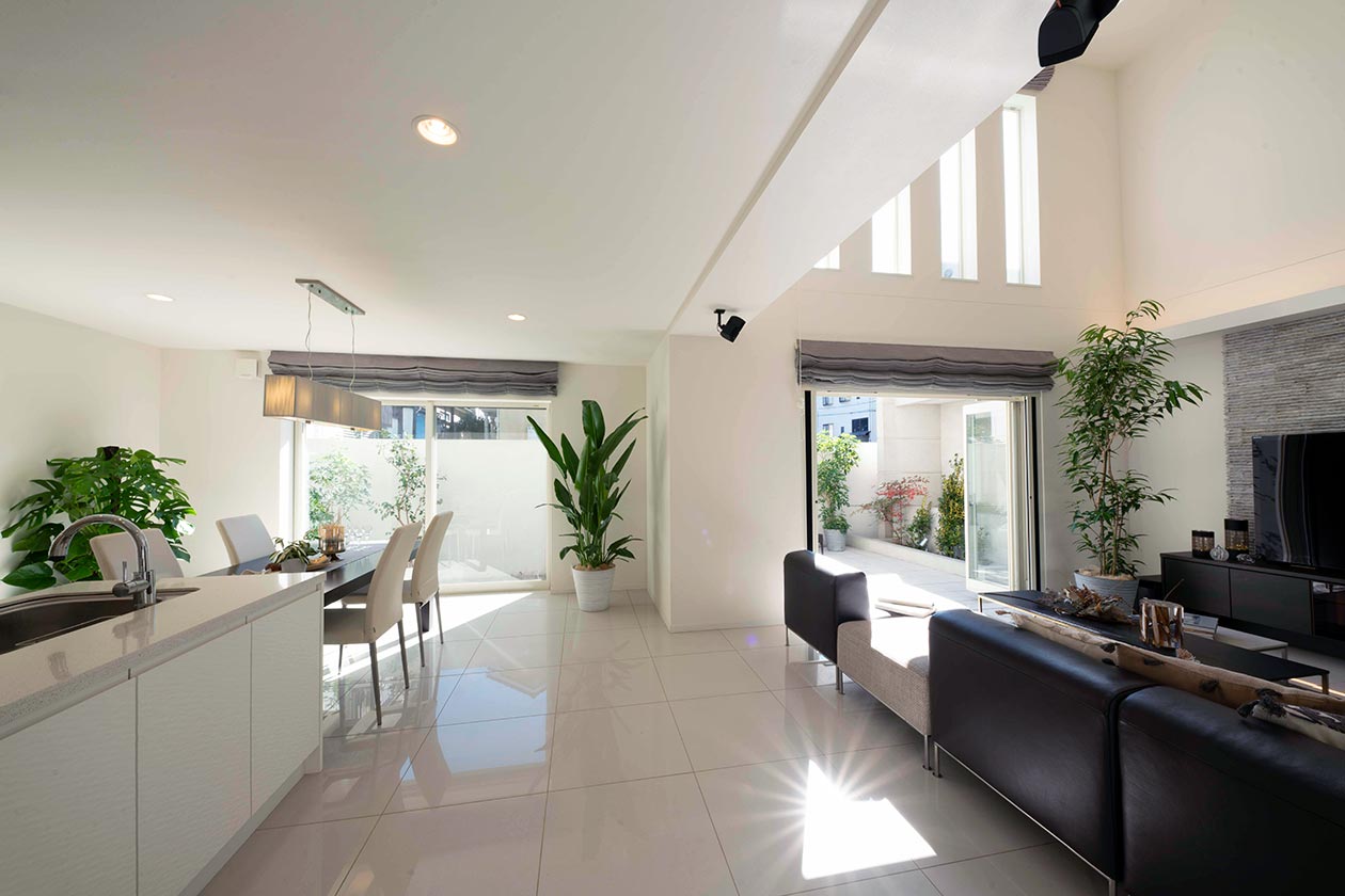 COMFORT MODERN TASTE［横浜市鶴見区］｜ 完全オーダーメイドのデザイナーズ高級注文住宅 ｜ 株式会社ハウゼ