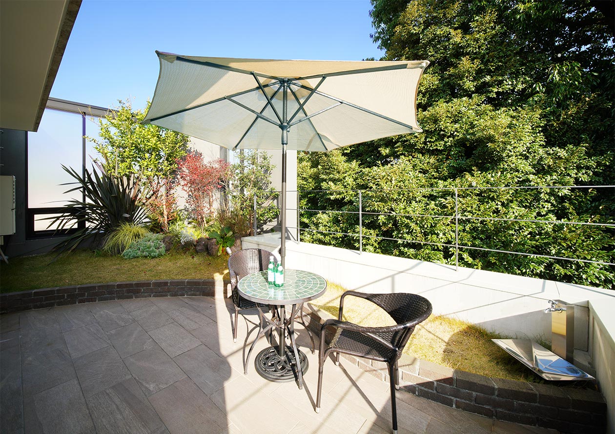 ガラス階段のある家［東京都世田谷区］｜ 完全オーダーメイドのデザイナーズ高級注文住宅 ｜ 株式会社ハウゼ