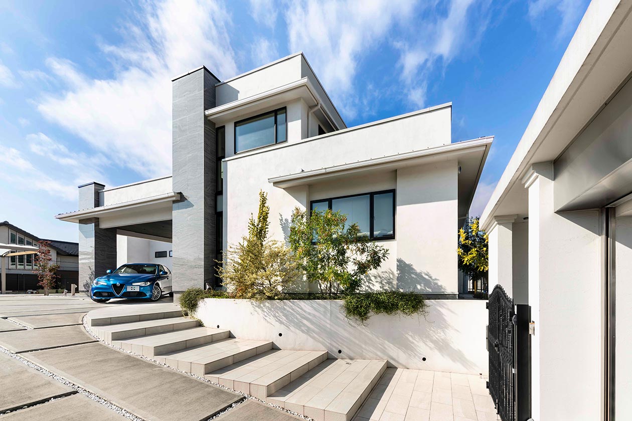 車寄せのエントランスがある家［神奈川県伊勢原市］｜ 完全オーダーメイドのデザイナーズ高級注文住宅 ｜ 株式会社ハウゼ