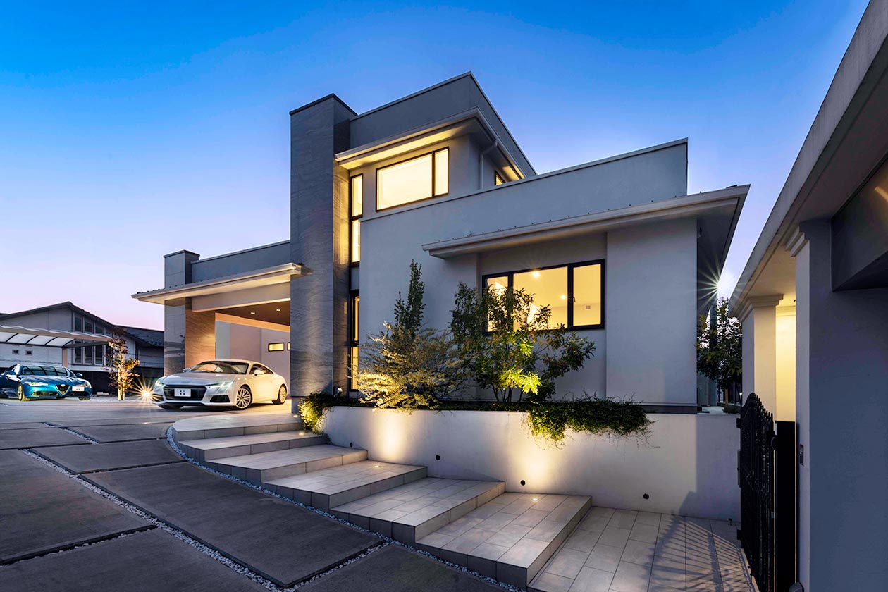 車寄せのエントランスがある家［神奈川県伊勢原市］｜ 完全オーダーメイドのデザイナーズ高級注文住宅 ｜ 株式会社ハウゼ