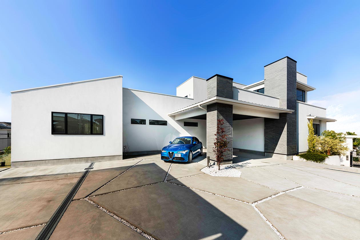 車寄せのエントランスがある家［神奈川県伊勢原市］｜ 完全オーダーメイドのデザイナーズ高級注文住宅 ｜ 株式会社ハウゼ