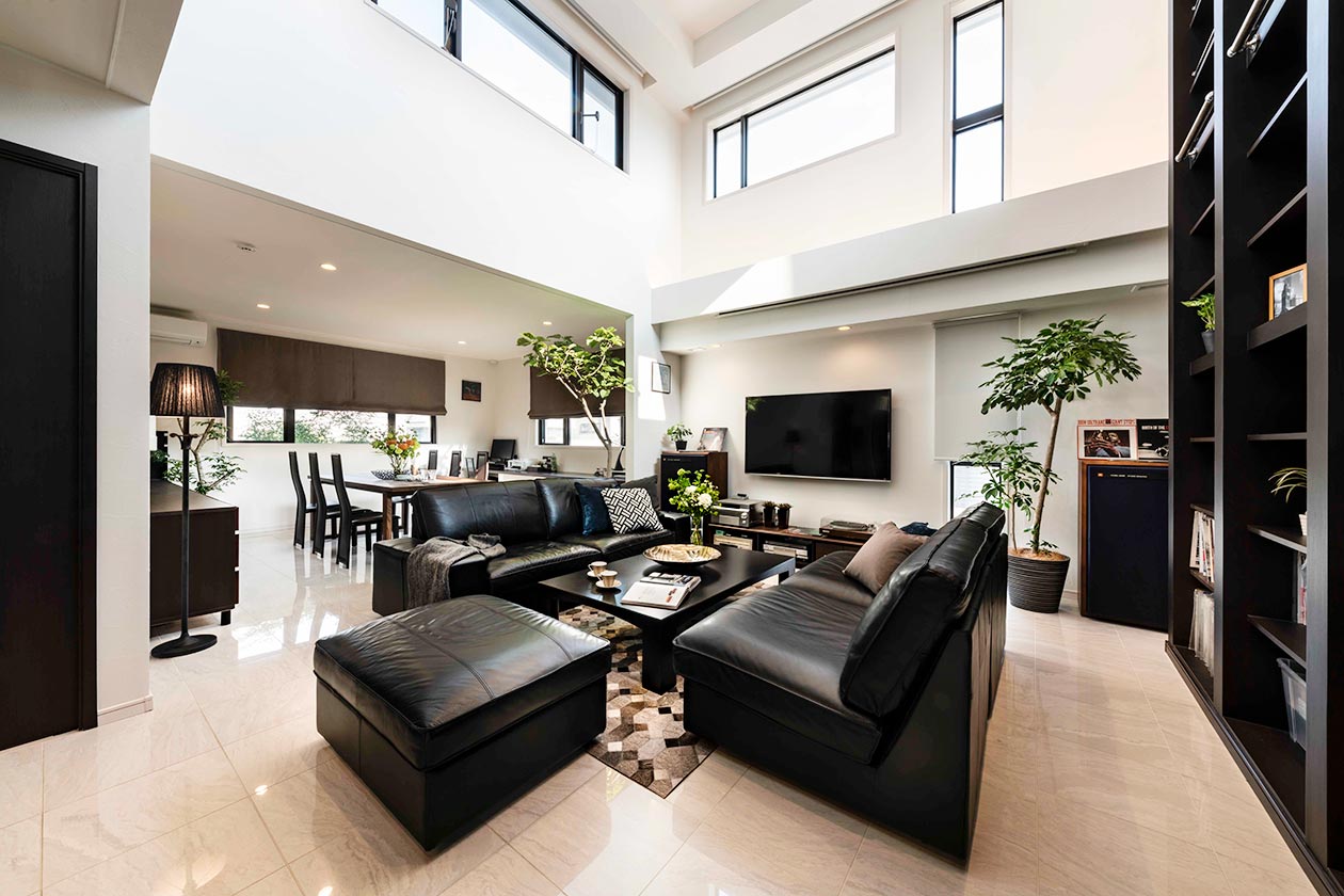 車寄せのエントランスがある家［神奈川県伊勢原市］｜ 完全オーダーメイドのデザイナーズ高級注文住宅 ｜ 株式会社ハウゼ