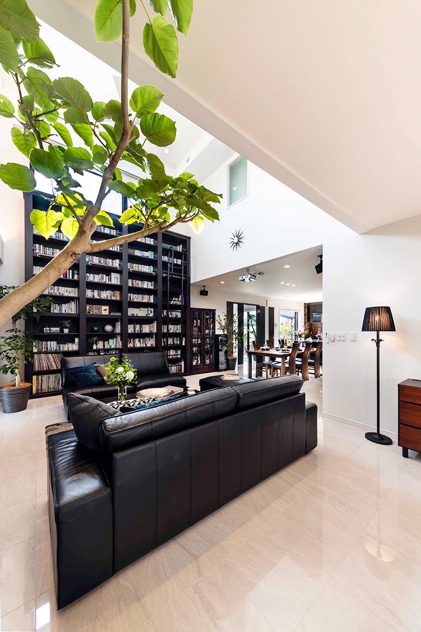 車寄せのエントランスがある家［神奈川県伊勢原市］｜ 完全オーダーメイドのデザイナーズ高級注文住宅 ｜ 株式会社ハウゼ