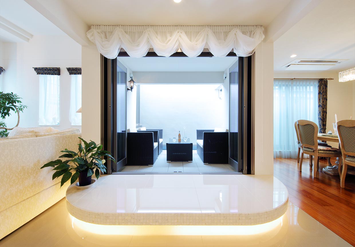 インナーバルコニーがある家［東京都世田谷区］ ｜ 完全オーダーメイドのデザイナーズ高級注文住宅 ｜ 株式会社ハウゼ