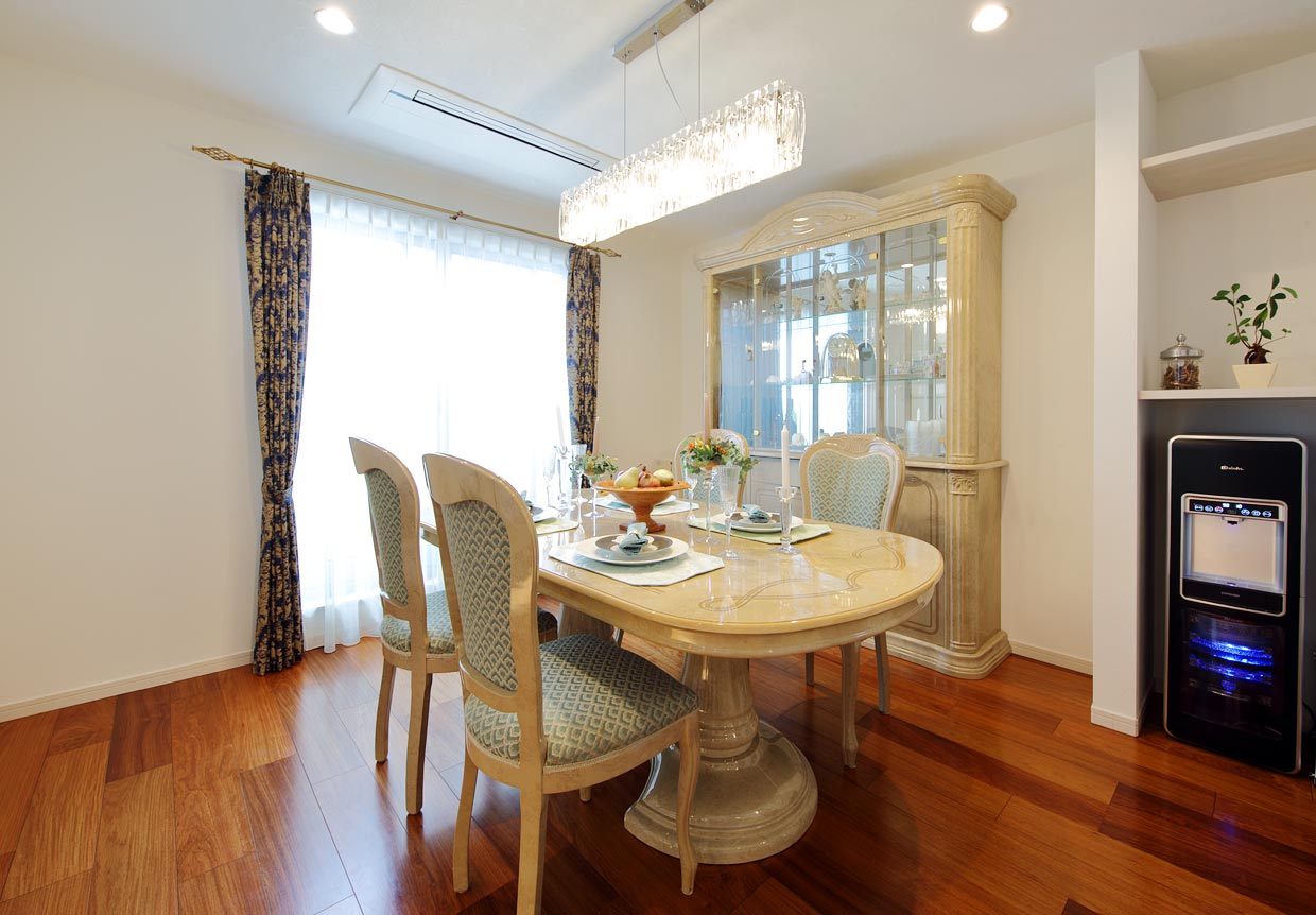 インナーバルコニーがある家［東京都世田谷区］ ｜ 完全オーダーメイドのデザイナーズ高級注文住宅 ｜ 株式会社ハウゼ