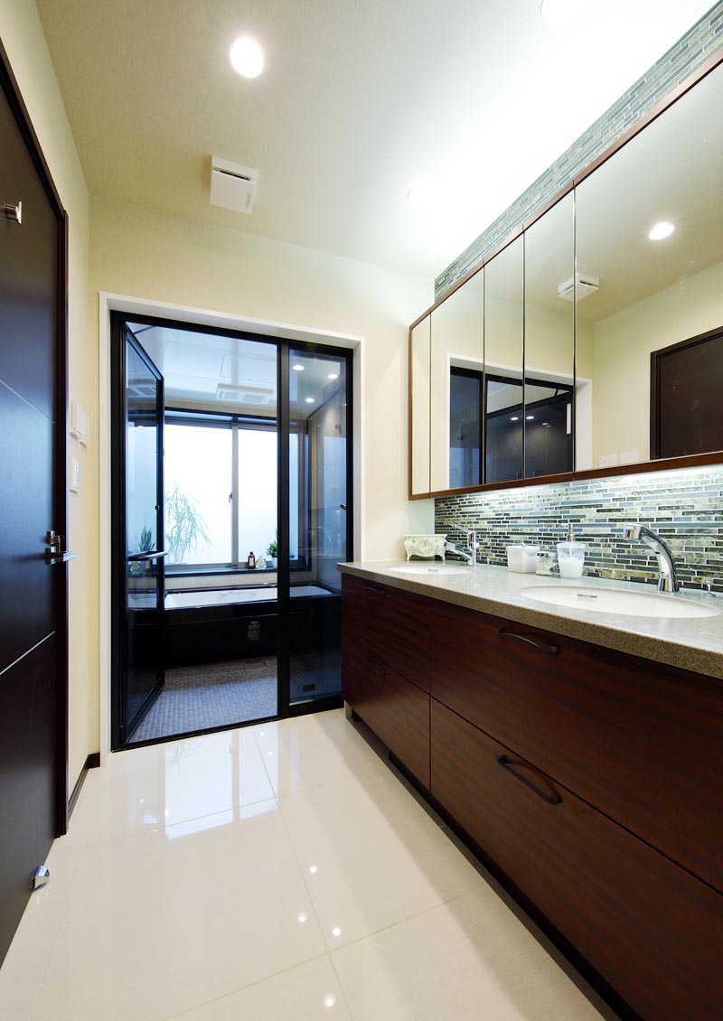 インナーバルコニーがある家［東京都世田谷区］｜ 完全オーダーメイドのデザイナーズ高級注文住宅 ｜ 株式会社ハウゼ