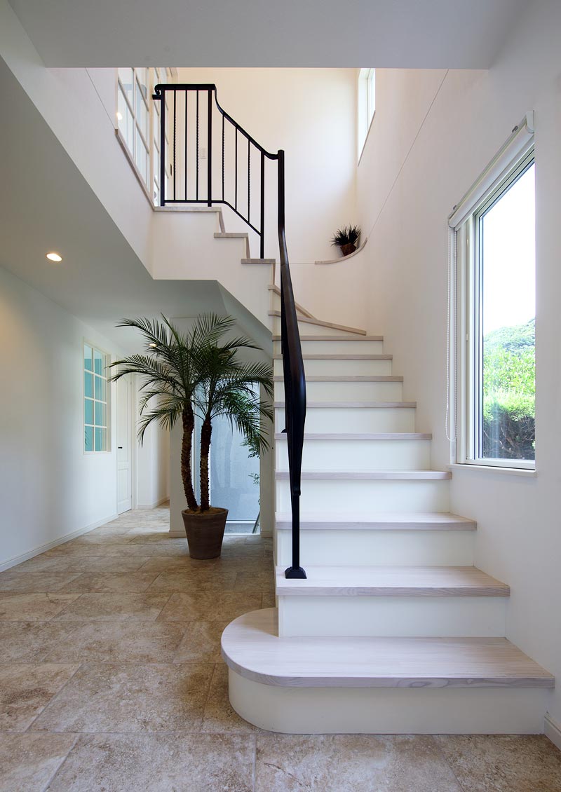 葉山の景色を楽しむヴィンテージハウス［三浦郡葉山町］｜ 完全オーダーメイドのデザイナーズ高級注文住宅 ｜ 株式会社ハウゼ