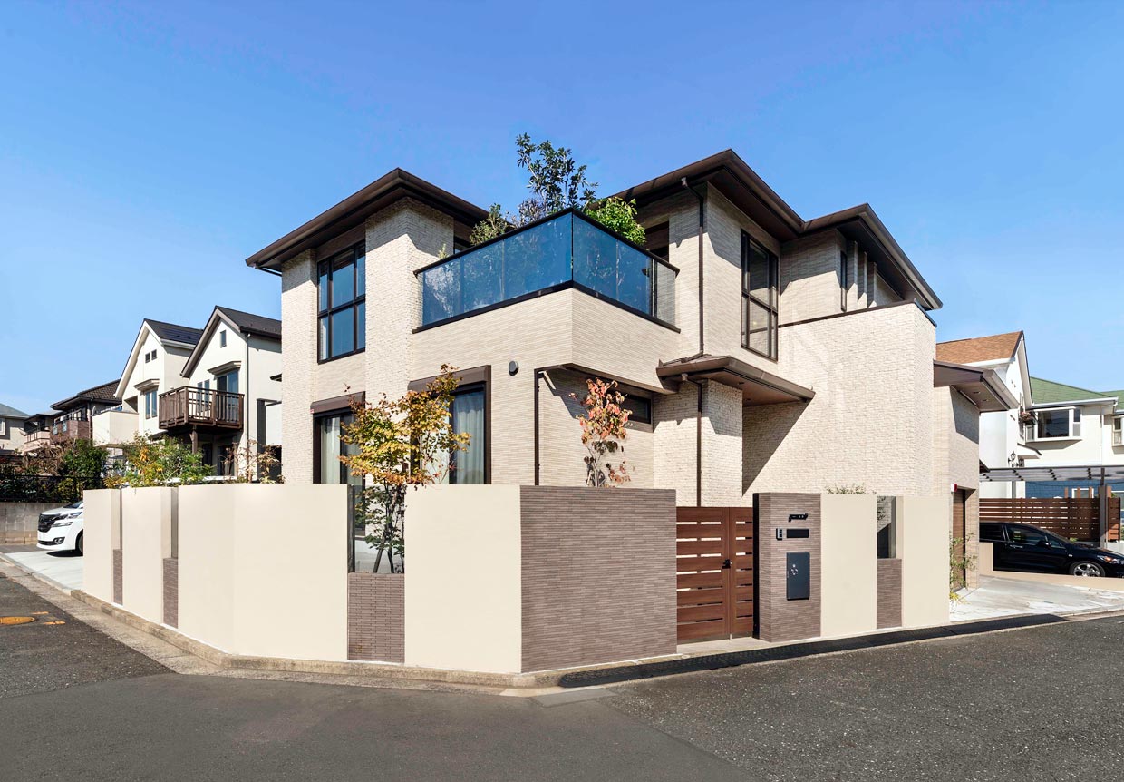 バルコニーに集う家［横浜市都筑区］｜ 完全オーダーメイドのデザイナーズ高級注文住宅 ｜ 株式会社ハウゼ