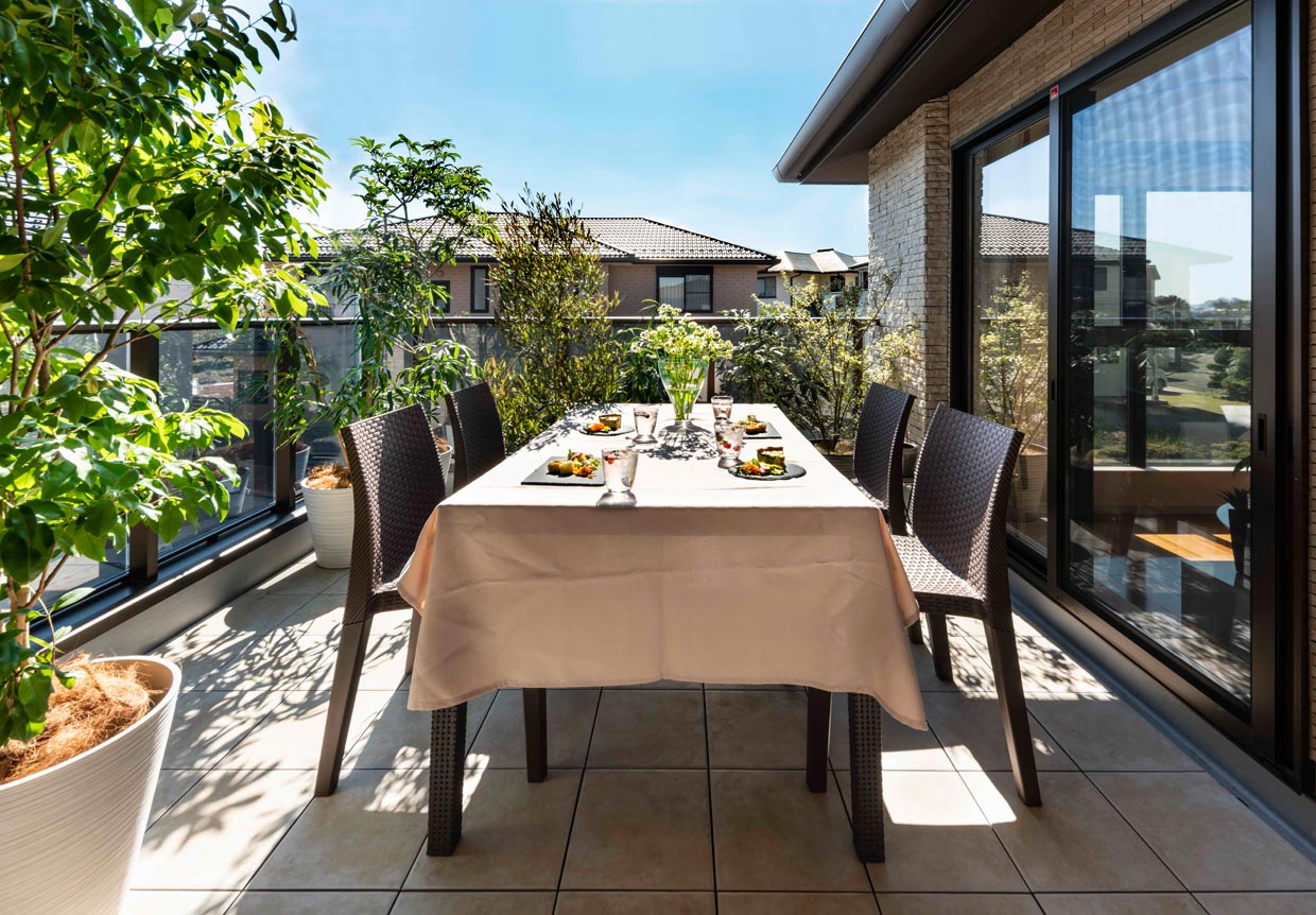 バルコニーに集う家［横浜市都筑区］｜ 完全オーダーメイドのデザイナーズ高級注文住宅 ｜ 株式会社ハウゼ