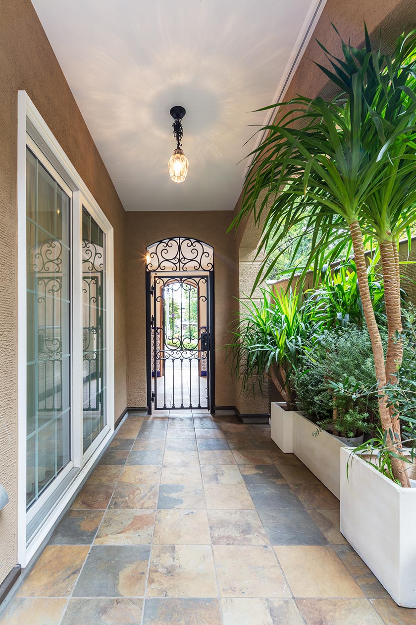 Spanish Design［東京都世田谷区］｜ 完全オーダーメイドのデザイナーズ高級注文住宅 ｜ 株式会社ハウゼ