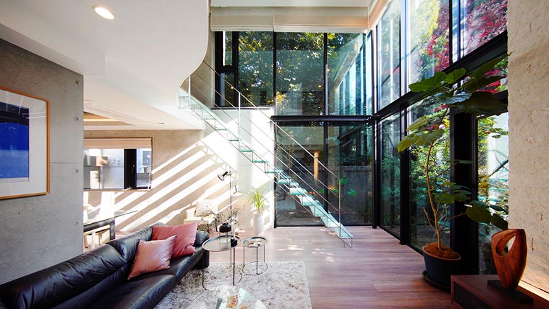 ガラス階段のある家 完全オーダーメイドのデザイナーズ高級注文住宅 株式会社ハウゼ